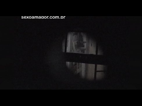 ❤️ Blondīnīte tiek slepeni filmēta ar kaimiņu vuajeru, kurš slēpjas aiz dobiem ķieģeļiem ❌ Super sekss pie lv.liporno.ru ☑