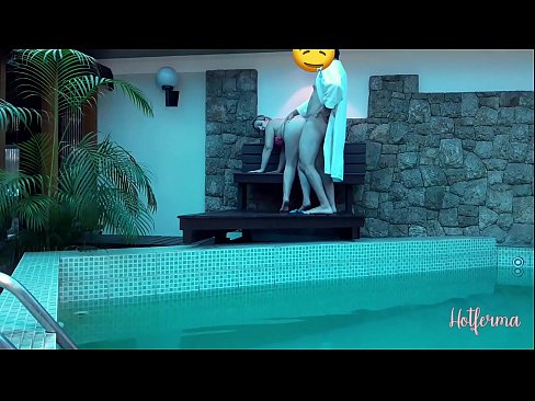 ❤️ Boss uzaicina kalponi uz baseinu, bet nevarēja pretoties karstu ❌ Super sekss pie lv.liporno.ru ☑